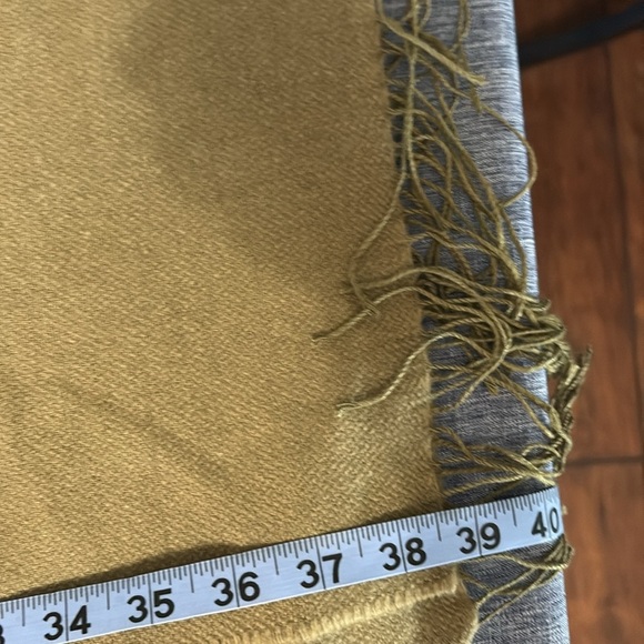 Dennis basco Boutique Unisex Olive Green 78” 30% Wool Scarf with Fringe - Picture 5 of 5